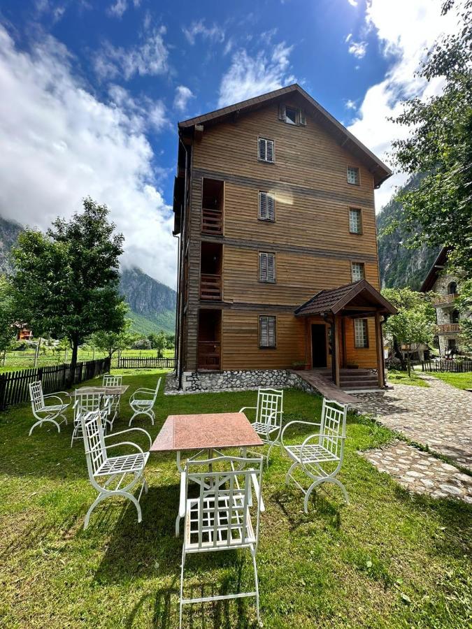 Residence Quku Valbones Luaran gambar
