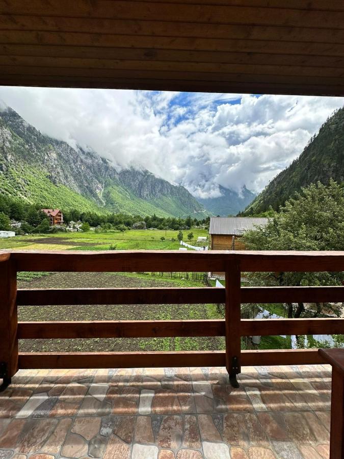 Residence Quku Valbones Luaran gambar