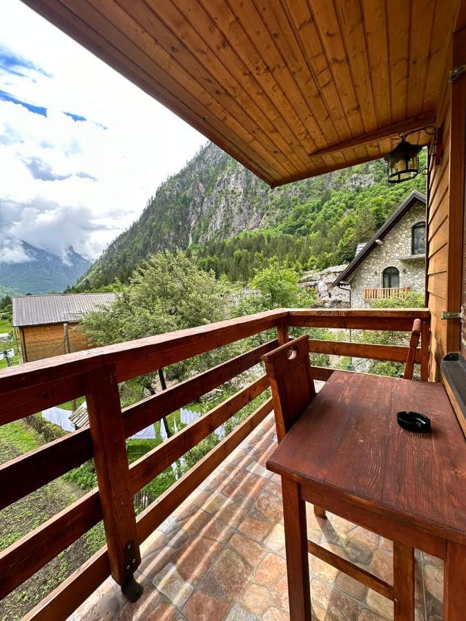 Residence Quku Valbones Luaran gambar