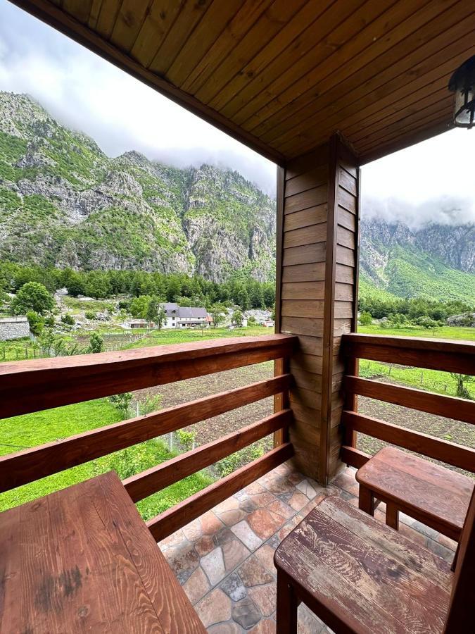 Residence Quku Valbones Luaran gambar