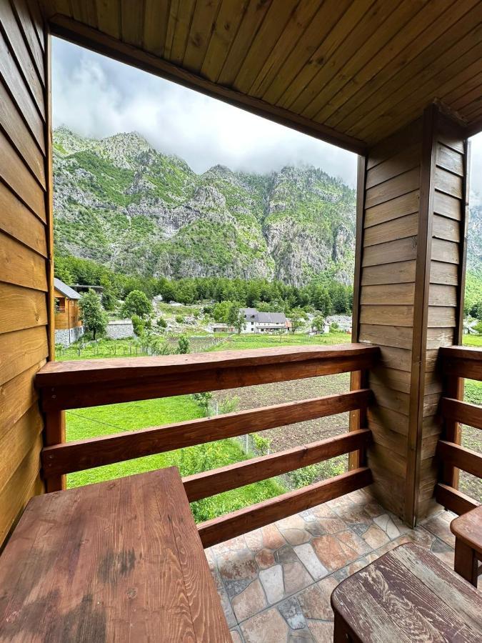 Residence Quku Valbones Luaran gambar