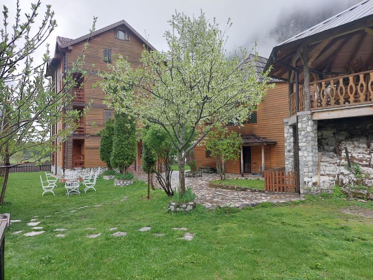 Residence Quku Valbones Luaran gambar